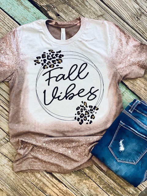 Fall Vibes circle with cheetah